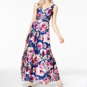 Trixxi

Juniors' Embellished Printed Gown